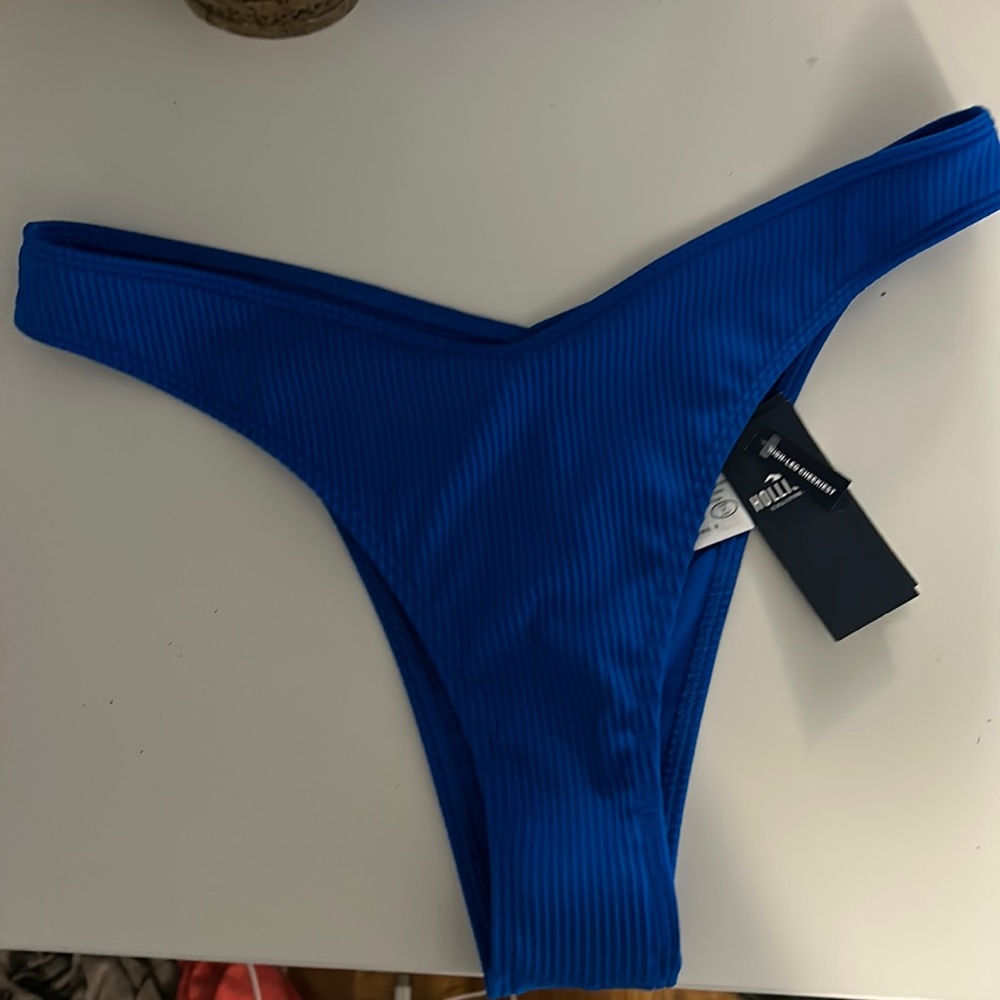 Hollister high leg cheeky swimsuit bottoms royal blue M